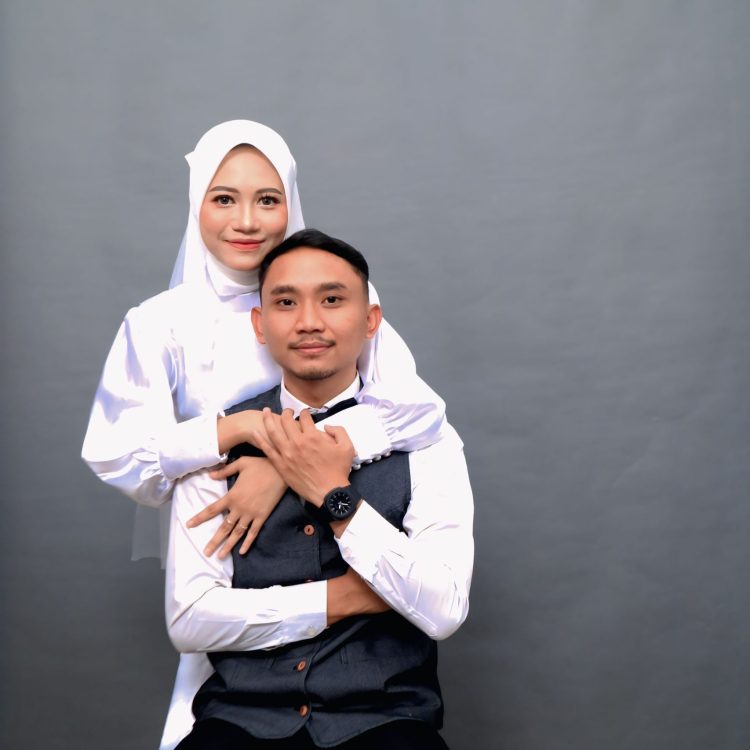 Putri & Wahyu (1)